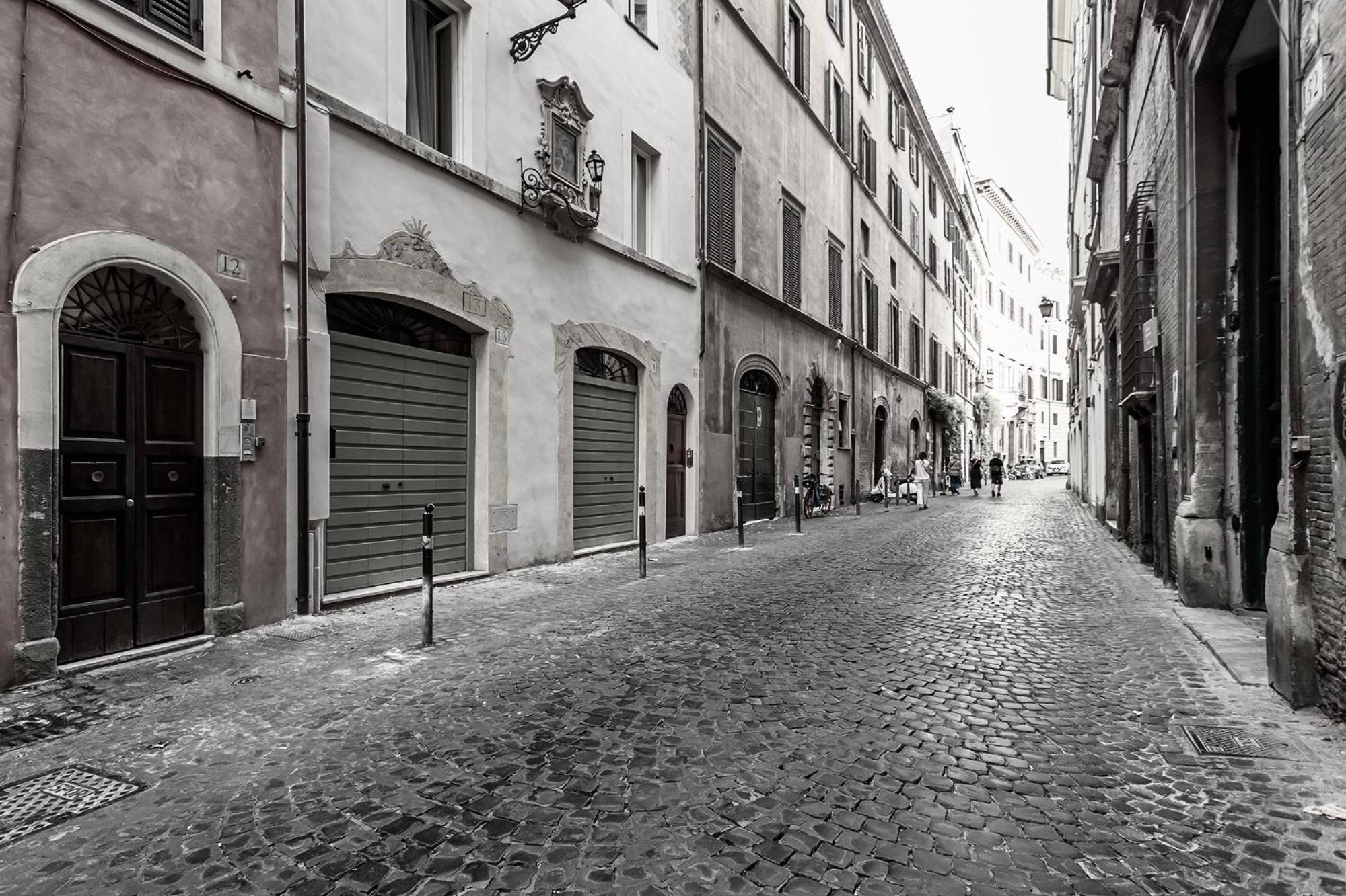 Old Monserrato In Campo De' Fiori Rome Bagian luar foto