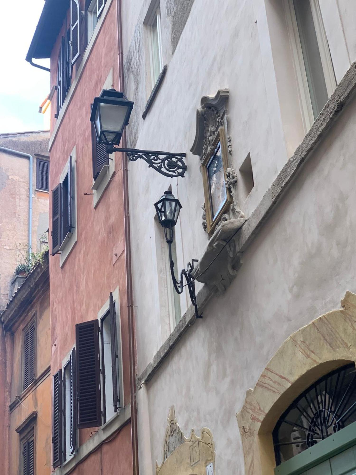 Old Monserrato In Campo De' Fiori Rome Bagian luar foto